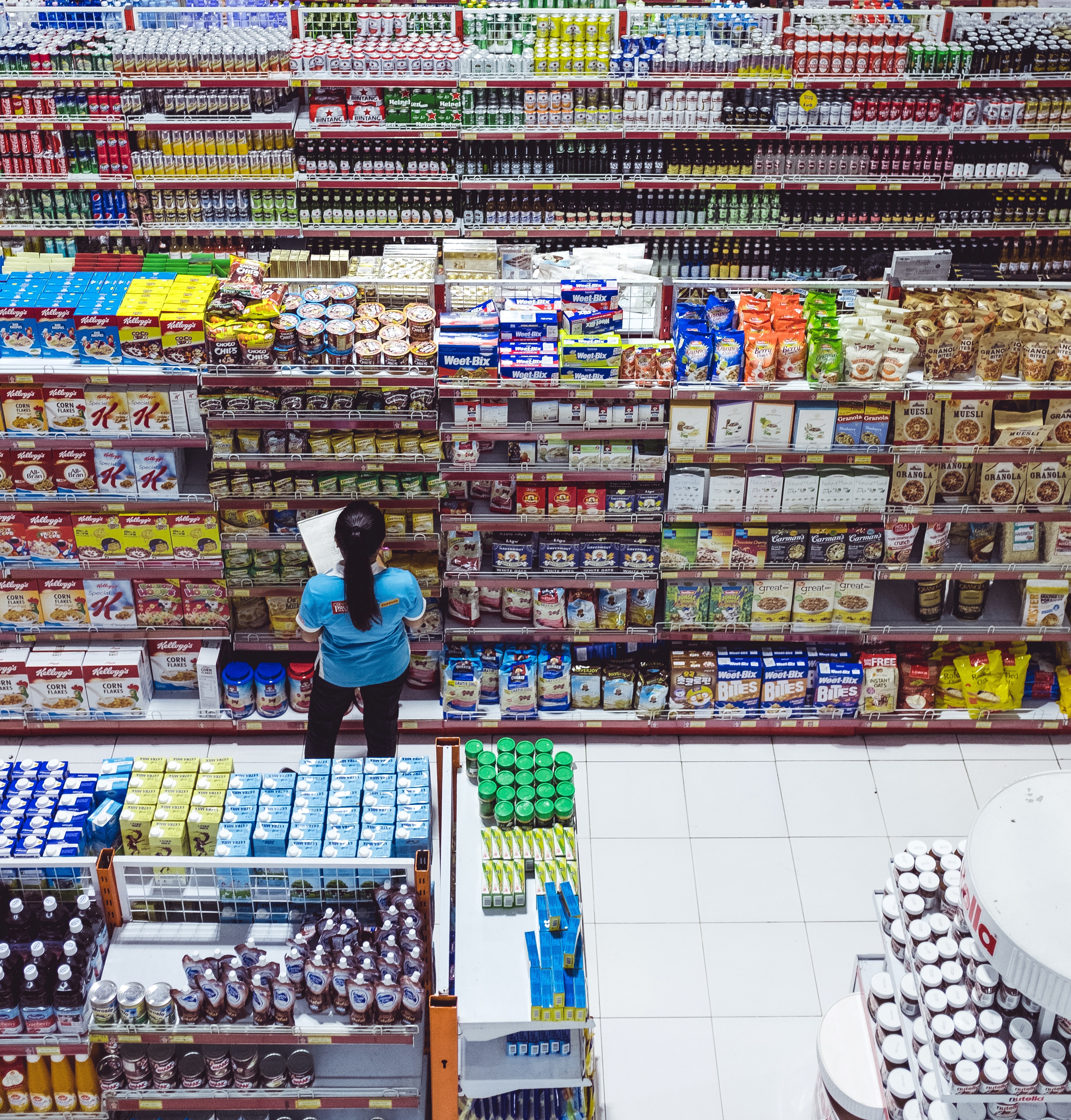 worker in supermarket